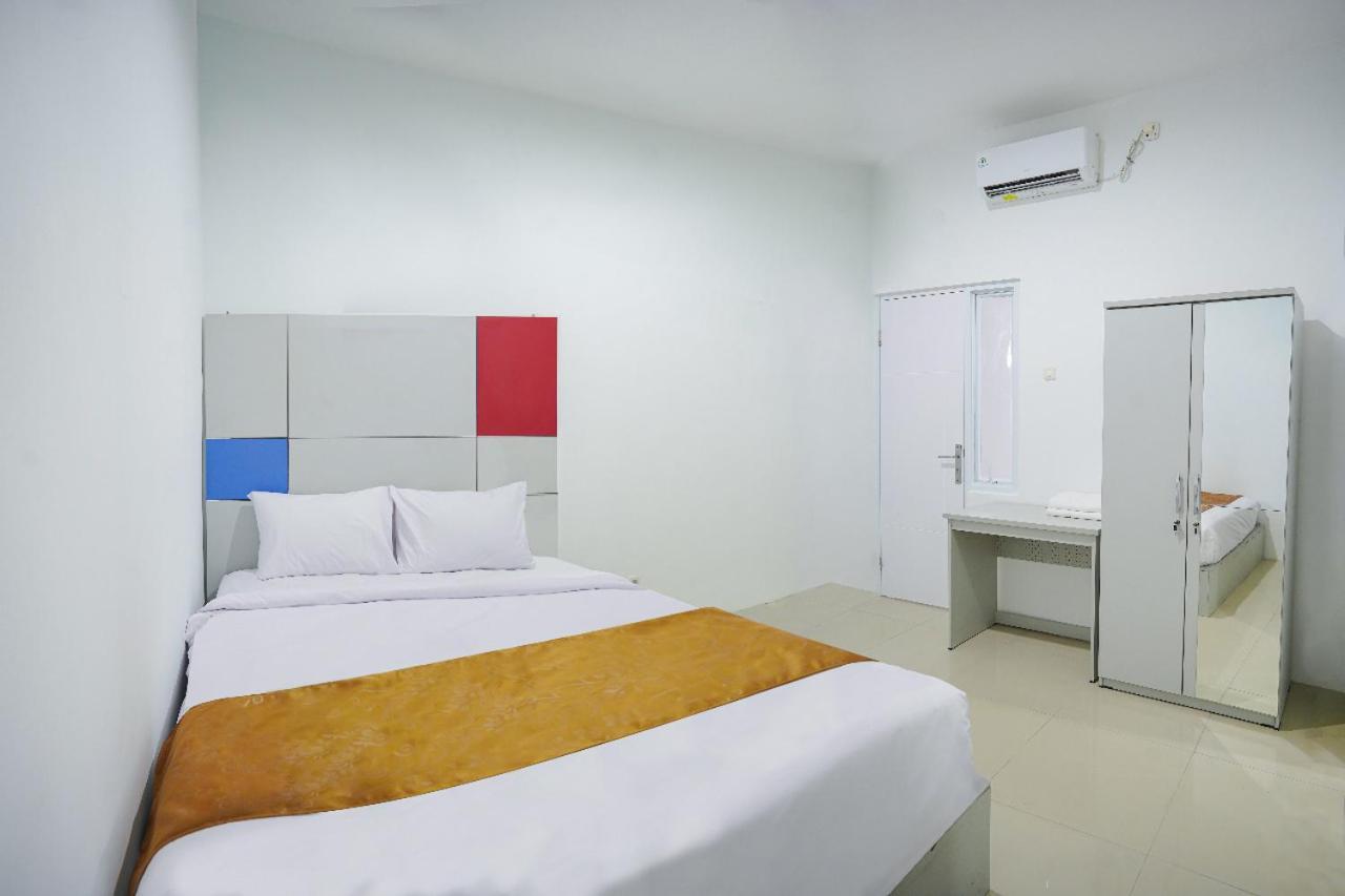 Ndalem Kraton Hotel Sidoarjo Ngoại thất bức ảnh